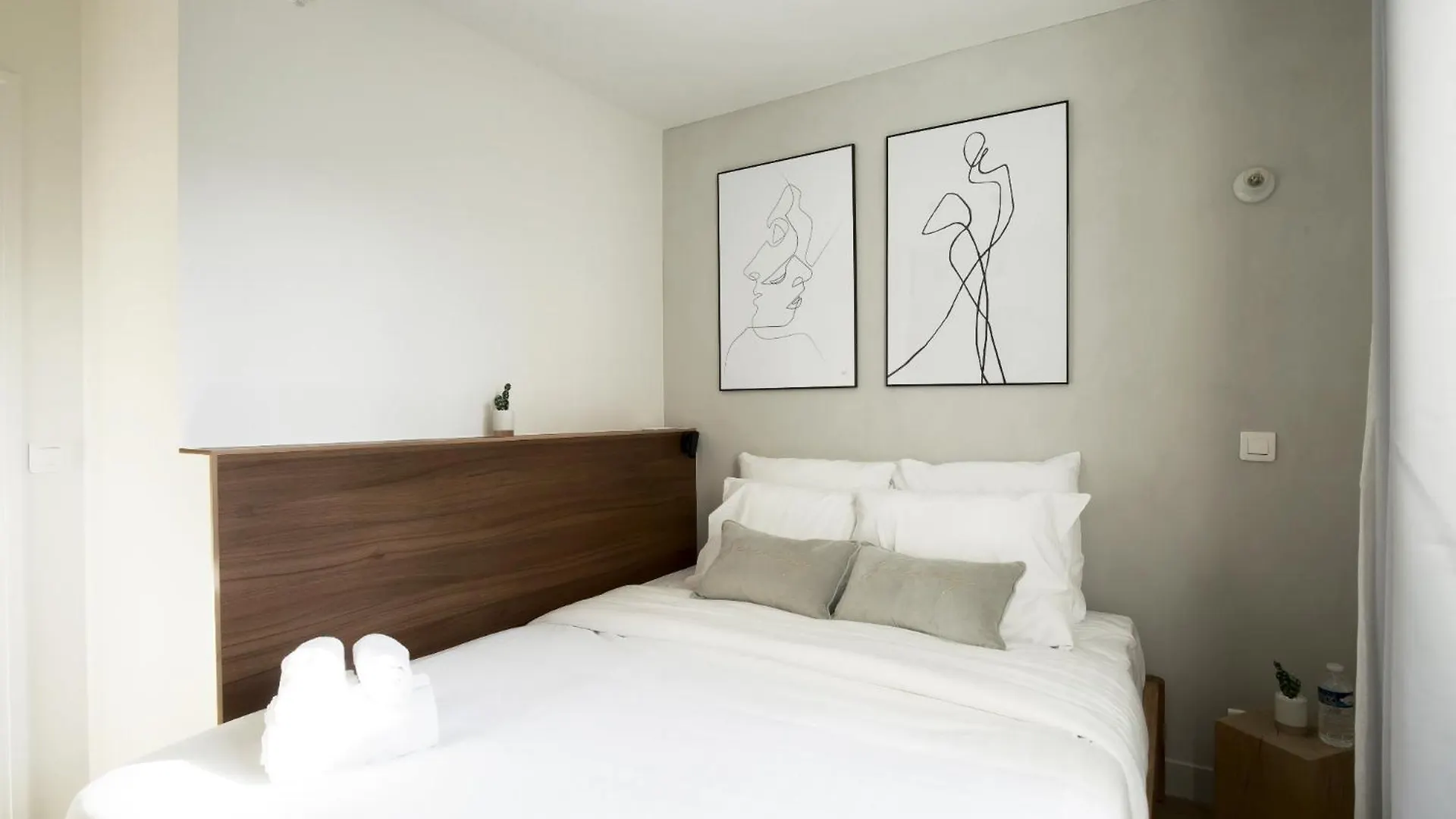 Stay In A Designer Apartment With Private Terrace Paris France