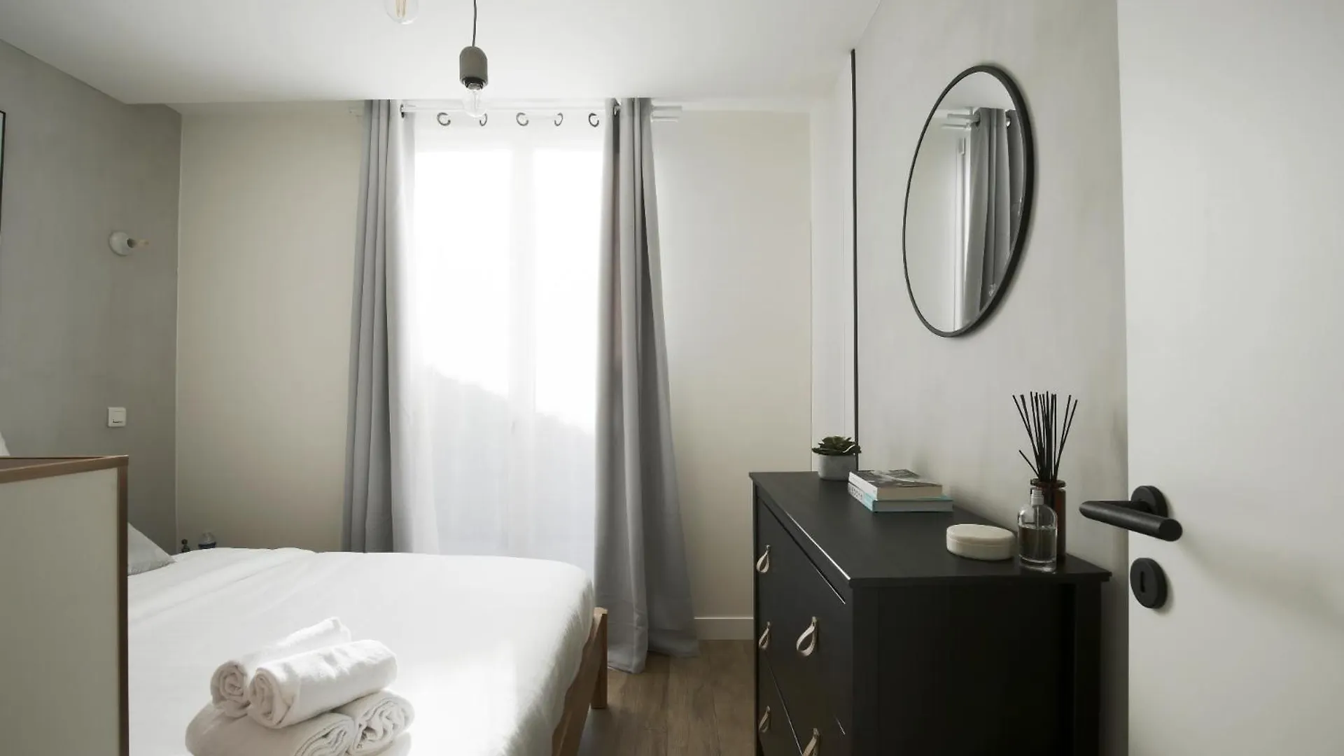 Stay In A Designer Apartment With Private Terrace Paris France