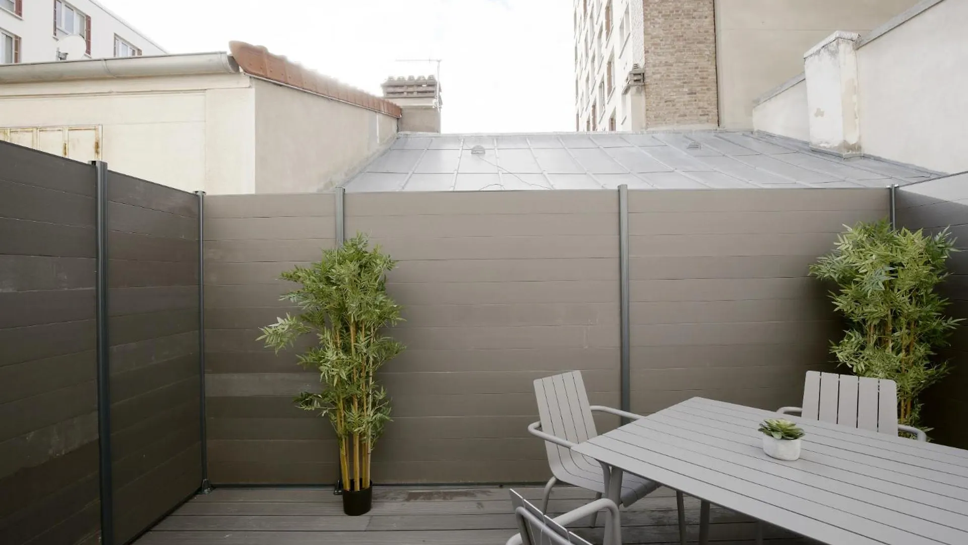 Stay In A Designer Apartment With Private Terrace Paris